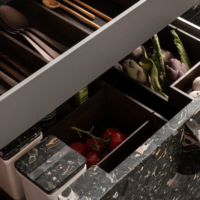 VNITŘNÍ VYBAVENÍ ZÁSUVEK